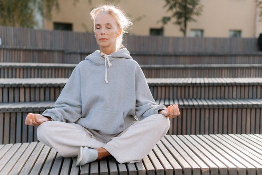 The Pause Between - AI Meditation thumbnail
